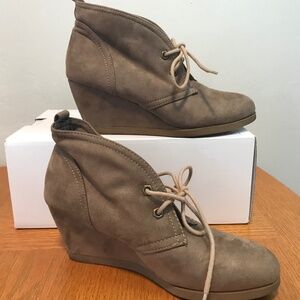 Tan faux suede lace up wedge boots, Size 9. Good preowned condition